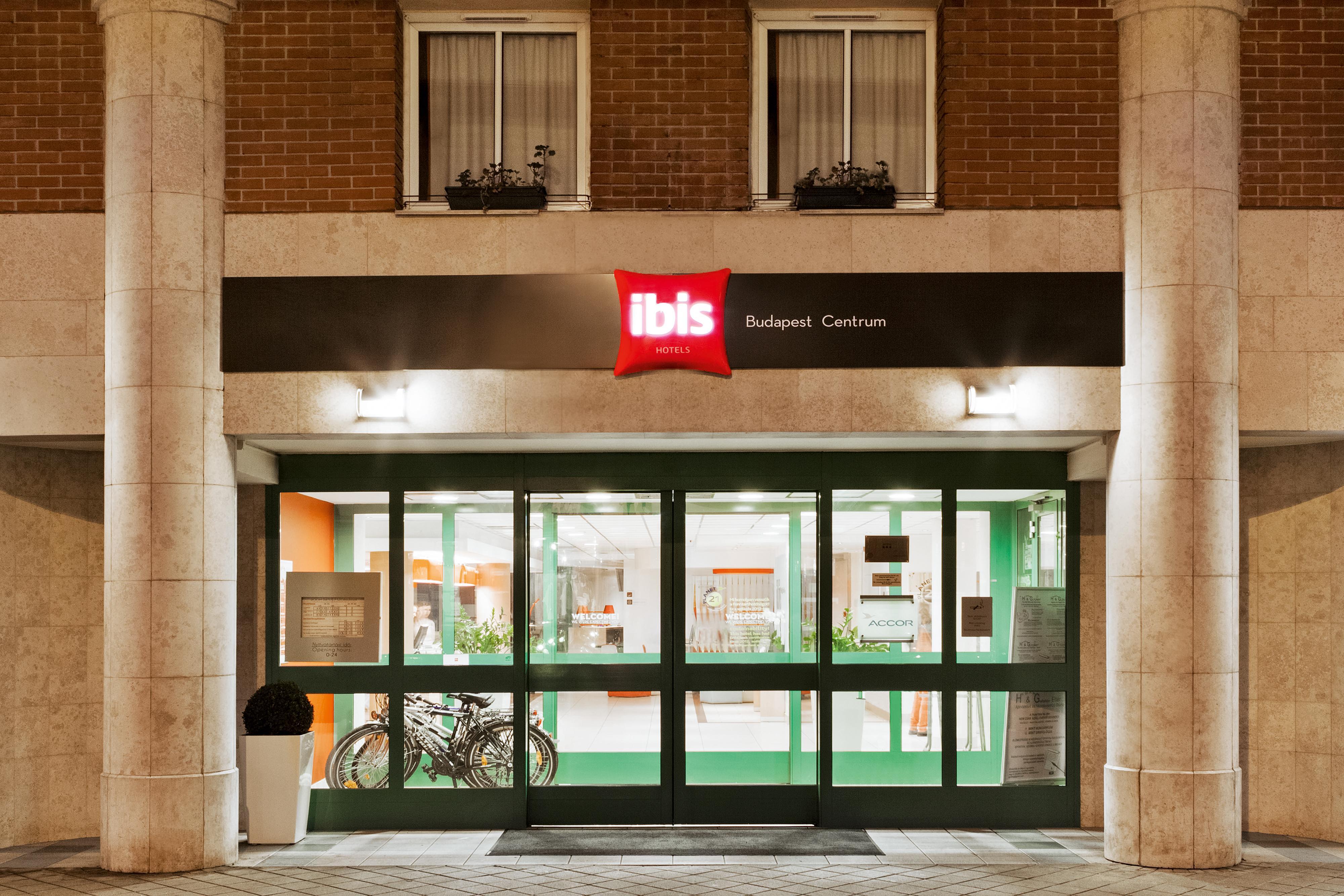 Ibis Budapest Centrum Exterior foto