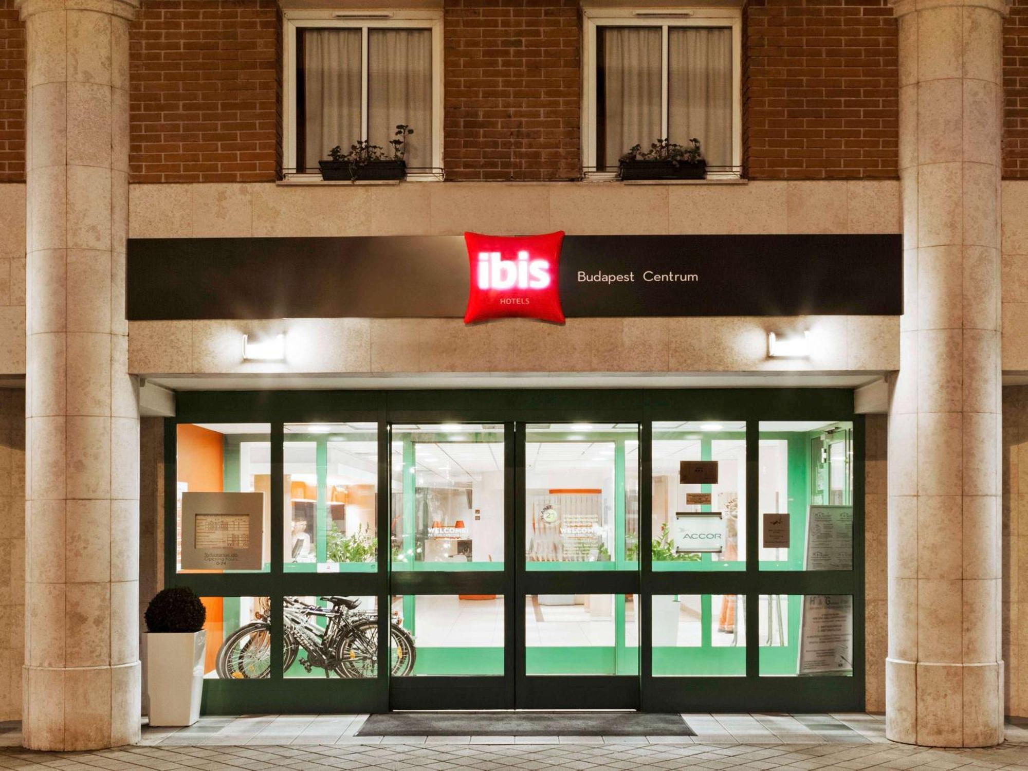 Ibis Budapest Centrum Exterior foto